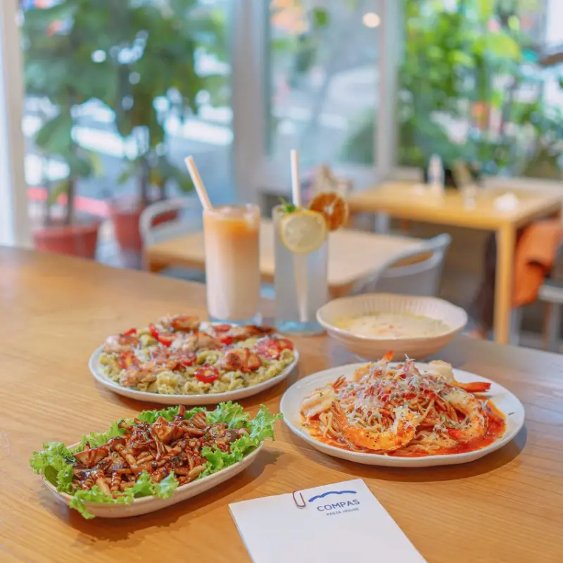 全手工義大利麵與醬料，有好吃的餐也能拍出網美照，大面玻璃、文青植物風義式餐館 | 【台北 松山區】康帕斯義麵屋 Compas Pasta House