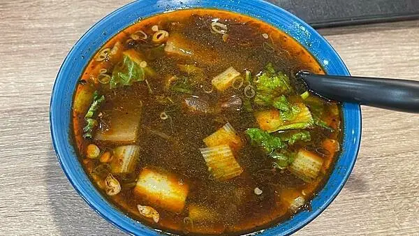 餓了就來食碗麵，喝碗湯吧~好喝的牛肉湯推薦！【新北市蘆洲區】食碗麵