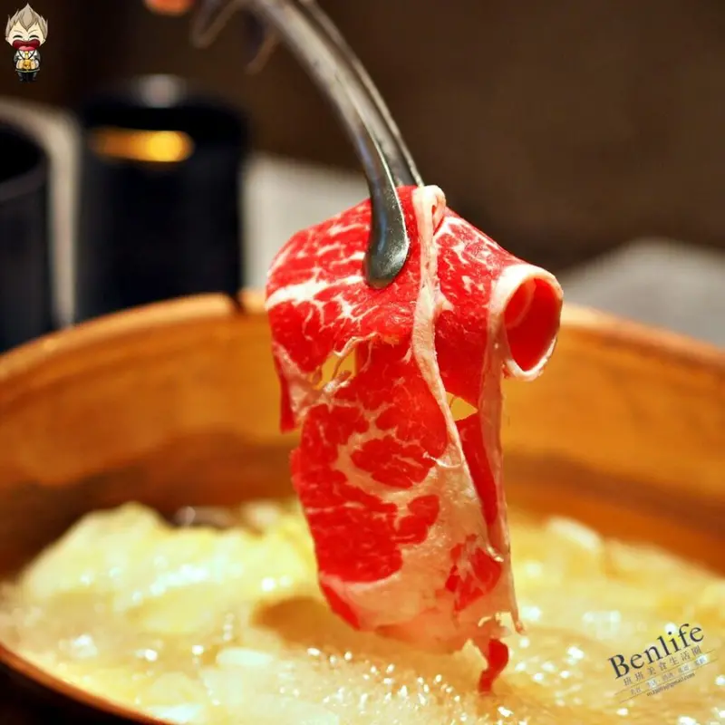 覓奇頂級日式火鍋 2022覓奇集團最新力作 A5和牛以昆布柴魚湯頭涮涮 給你隱私性又寬敞的環境 奢華約會聚餐首選 轉載班班美食生活圈