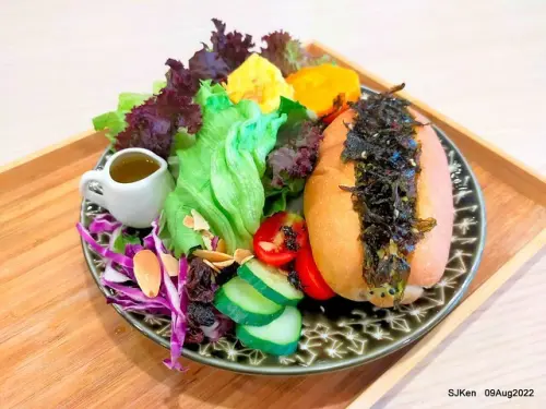 「山茶咖啡」--- 「芝麻海苔滿滿超值早餐套餐」，蛋沙拉與芝麻海苔的美味相遇!