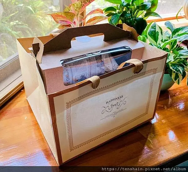 `O ka roll roll 歐卡諾諾--打開甜點控芳心的鑰匙│蘭姆無花果磅蛋糕的濃厚酒香，帶你在微醺中體會甜點的魔力│在伯爵茶巴斯克蛋糕迷人的佛手柑香氣中，體會歐洲悠閒的午茶時光│