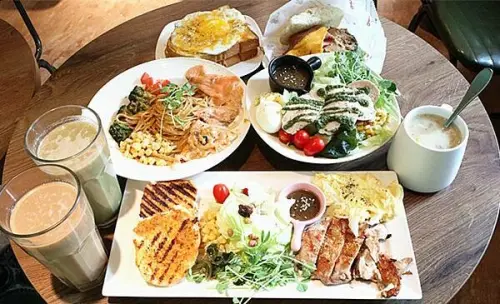 新埔站早午餐推薦｜小咪的店｜捷運新埔站走路五分鐘內可到達｜板橋在地人，吃早午餐的愛店｜食材新鮮，用料實在！