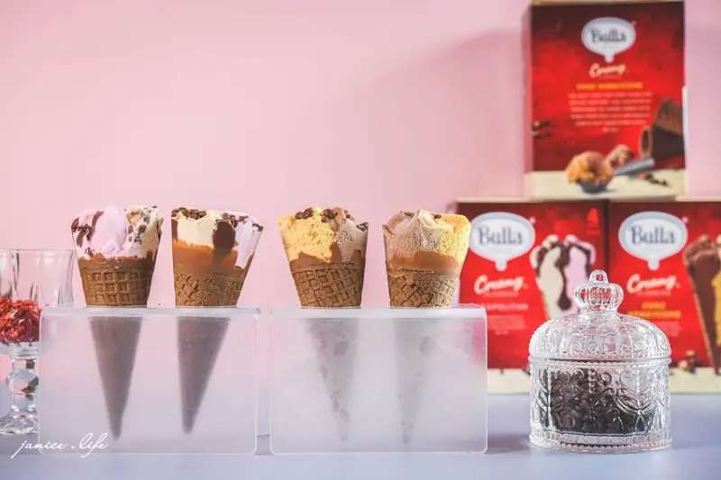 全聯冰品｜Bulla巧克力蜂蜜甜筒．三色甜筒｜滿嘴香濃細緻加上鬆脆甜筒｜澳洲熱銷冰淇淋今夏最新甜筒 - 潔妮食旅生活