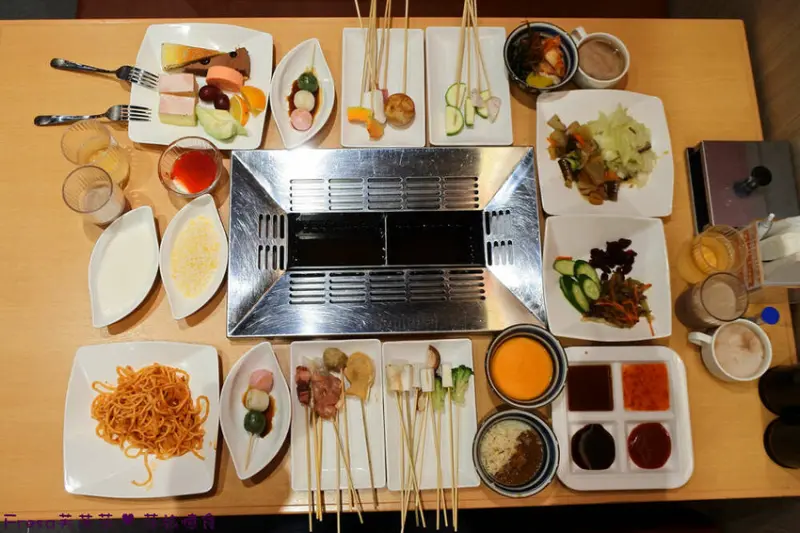 台南吃到飽【串家物語】來自大阪炸串串好好玩.裹粉油炸自己來.還有熱食料理冰品飲料無限享用│台南三井│歸仁美食 - Fresa芙芮莎♥莎旅憶食