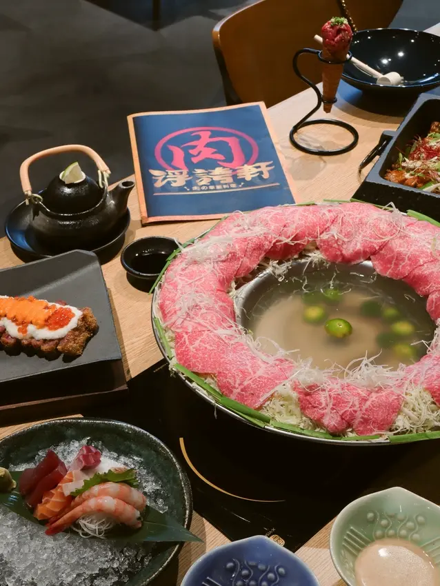 樂軒旗下新品牌亮相！｜浮誇鍋物 奢華餐點