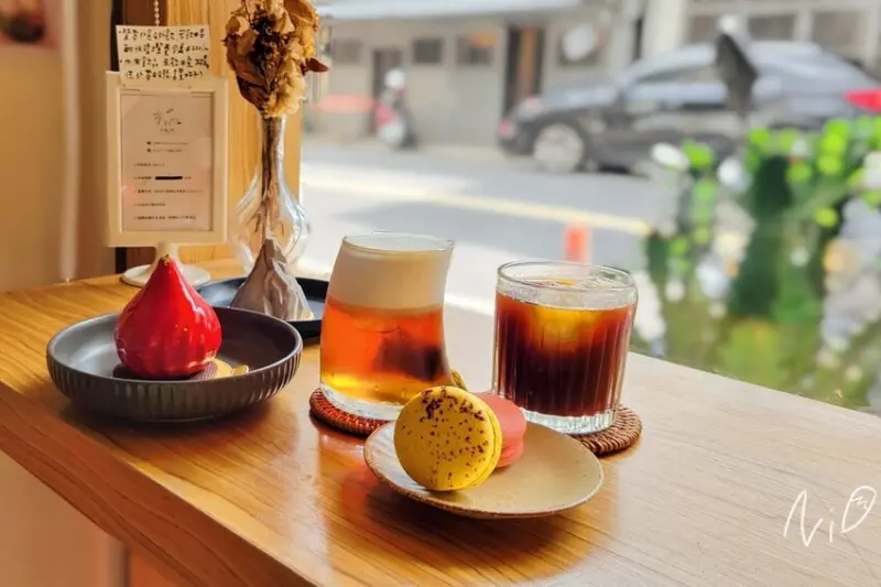 [嘉義東區]小狐狸 Coffee | Dessert | Bread。覆盆子巧克力俄羅斯公主&伯爵慕斯芋泥冰山