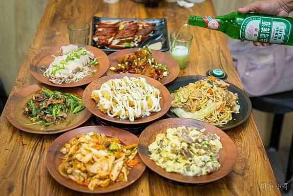 中原巷弄美食推薦-巷子裡的熱炒店！F & S 吃貨座～來用餐小酌都非常適合～而且老闆的手藝真的很棒呢！開車不喝酒喝酒不開車飲酒過量有害身體健康喔