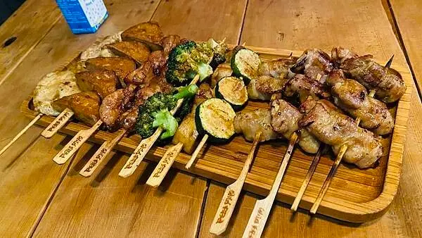 宜蘭超人氣串燒【路邊烤肉蘭礁店】吃烤肉也可以吃得很高級/平價享用美味餐點/銅板價享用串燒美食/宜蘭CP值高烤肉專賣店