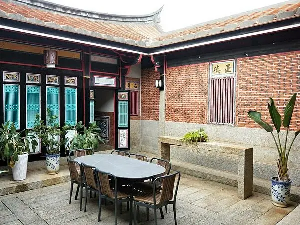 住宿【金門。水頭古洋樓】花磚古厝洋樓｜提供基本廚房家電｜近市區金城鎮與水頭碼頭