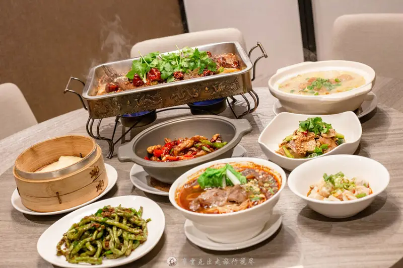 有夠厲害！米其林必比登連續四年都推薦70年中式川味桌菜，香麻辣很爽啦！｜布雷克出走旅行視界