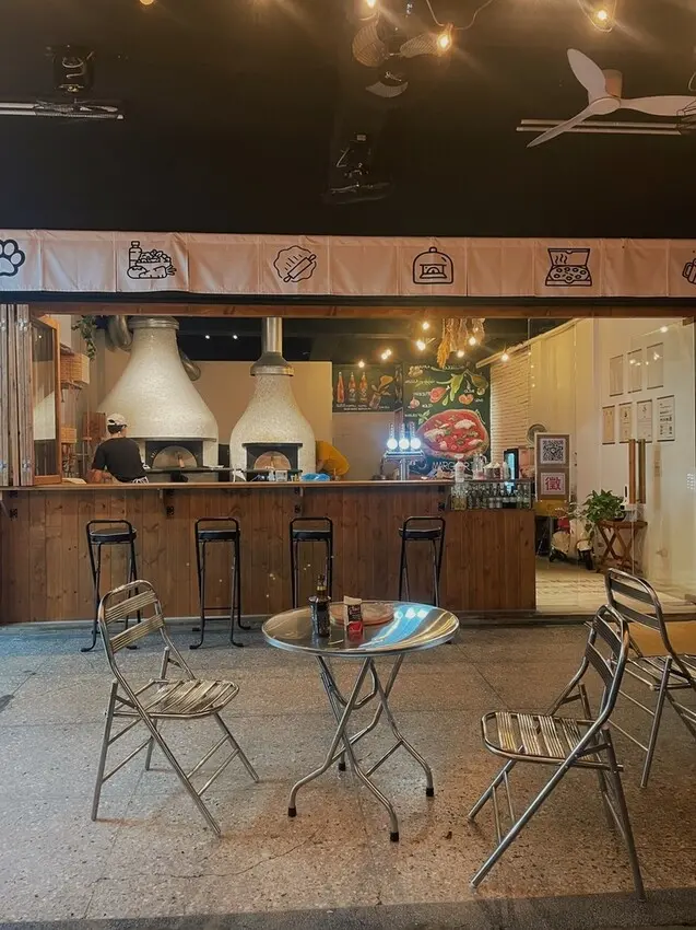 信義區｜健身人也可以安心大口吃披薩 ‧ 超狂手工窯烤披薩居然寵物友善？Pizza3次方就在台北信義區！讓你享受義大利人的美食！