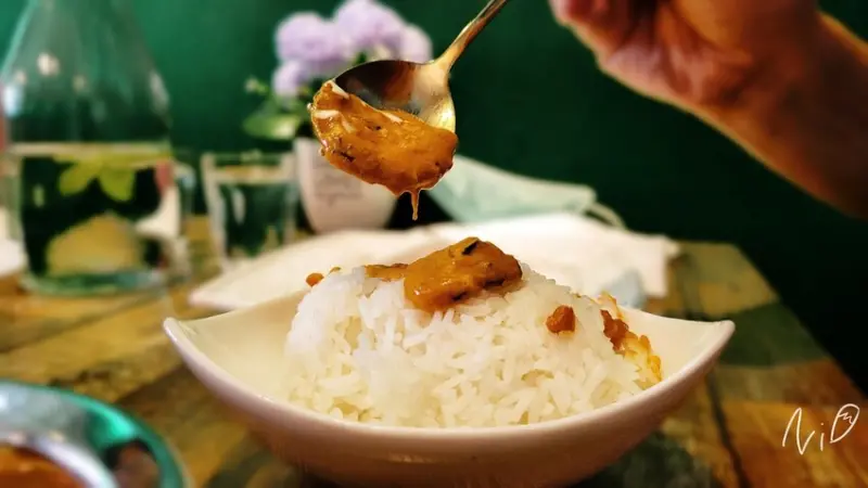 [嘉義西區]國王的菜 Kings Flavor 印度餐廳。紅醬奶油起司咖哩/炒堅水果米/起司瑪莎拉烤餅/印度奶茶