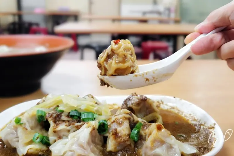 [嘉義西區]溫記麵食。麻醬紅油抄手&餛飩湯