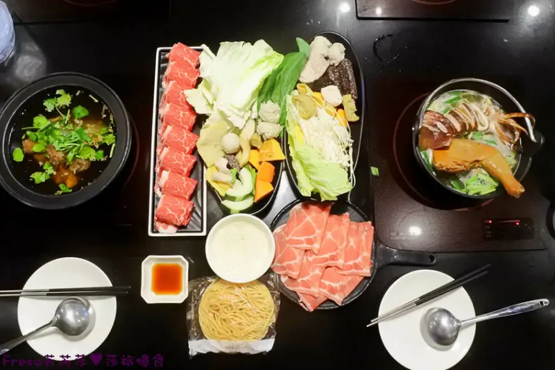 高雄火鍋【狂一鍋】專人手炒古早味！魷魚螺肉蒜鍋／功夫排骨酥鍋.醇厚濃香湯頭好推薦│高雄台鋁│前鎮美食 - Fresa芙芮莎♥莎旅憶食
