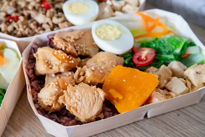 台南．東區．搬新家囉~開心製造所．美味的健康飯盒．多種口味每天吃也不膩！！