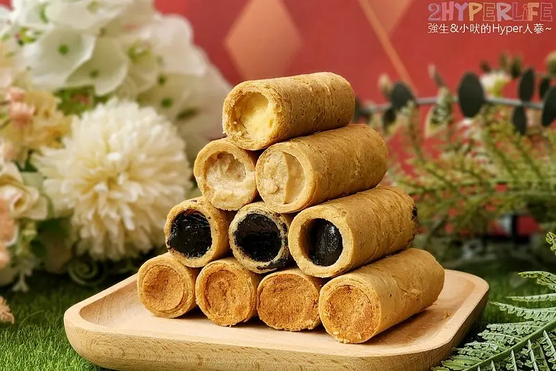 月銷10萬捲的包餡蛋捲超涮嘴，讓人忍不住一根接一根！共四種口味激推肉鬆和鹹蛋黃～