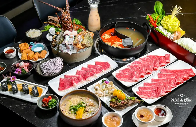 台中SOGO、勤美商圈，中午營業到凌晨２點的深夜火鍋推薦，美學擺盤、好喝特色湯底－妮妮布魯