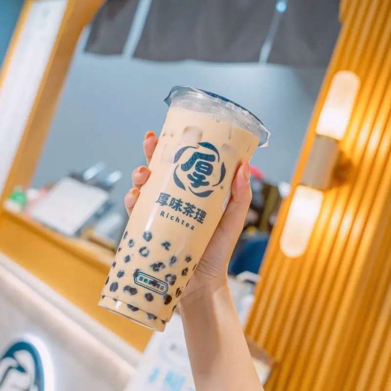 超濃奶香的厚奶茶，採用紐西蘭生乳粉，獨特烏龍可可必喝，桃園八德飲料推薦 | 【桃園 八德區】厚味茶理-厚奶茶專賣店