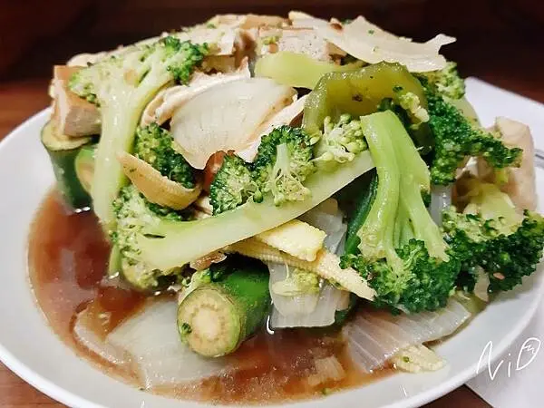 [嘉義太保]滷得好現煮滷味。加肉燥和油蔥的超台式滷味