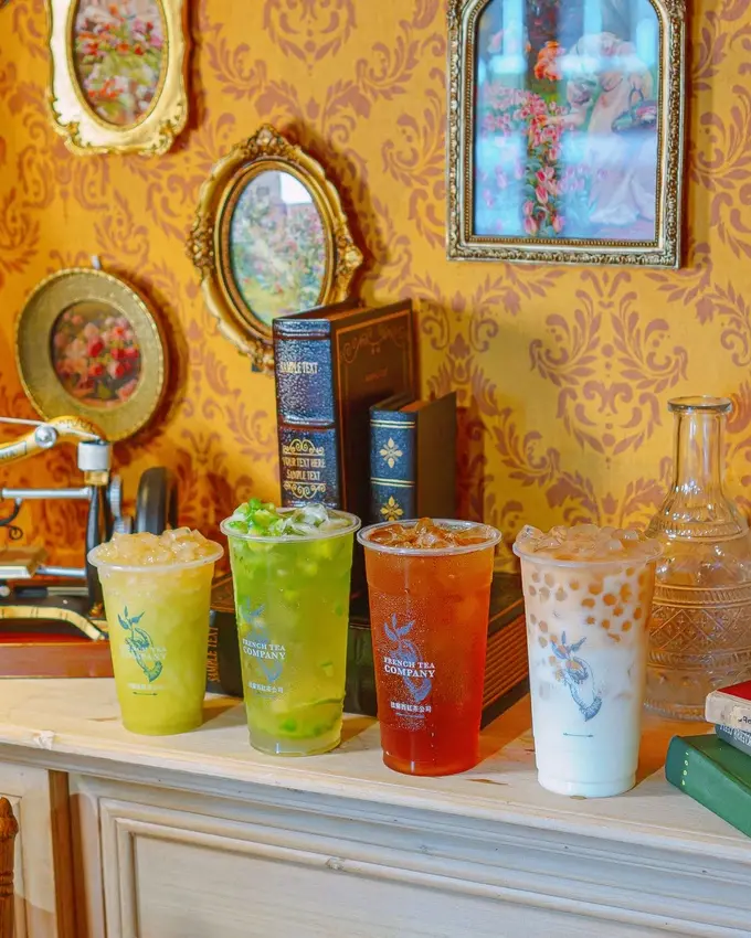 超復古場景必拍，特色苦瓜、綿綿甘蔗冰必點，顏值視覺兼顧的內湖飲料店推薦 | 【台北 內湖區】法蘭西紅茶公司 西湖店