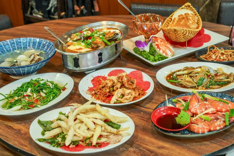 龜吼小漁村活海鮮 Ｘ魔王 萬里海鮮餐廳 價位透明公道 假日一位難求