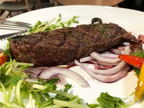 【林口】喜滋客廚房 Sizcut Kitchen｜中規中矩家庭餐廳｜柴貓趴趴走