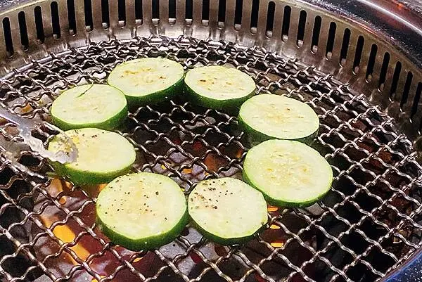 東區燒肉推薦│豆町村燒肉-專人代烤 酒之放題，質量非常好的日式激安燒肉店-台北美食推薦-55.jpg