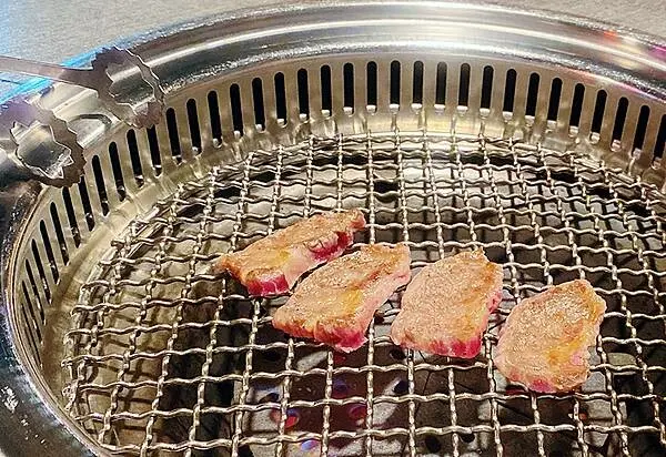 東區燒肉推薦│豆町村燒肉-專人代烤 酒之放題，質量非常好的日式激安燒肉店-台北美食推薦-42.jpg