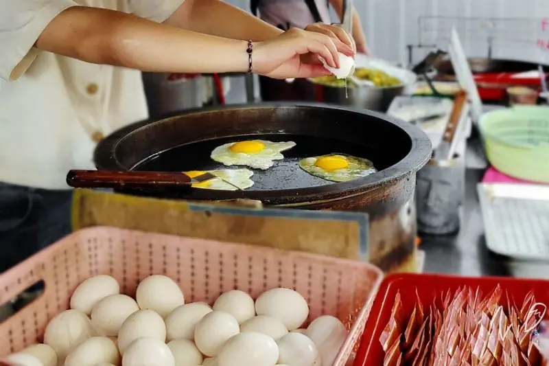 [嘉義東區]廟口煎餅。甜鹹甜鹹ㄟ花生高麗菜蛋煎餅。在地知名熱門小吃