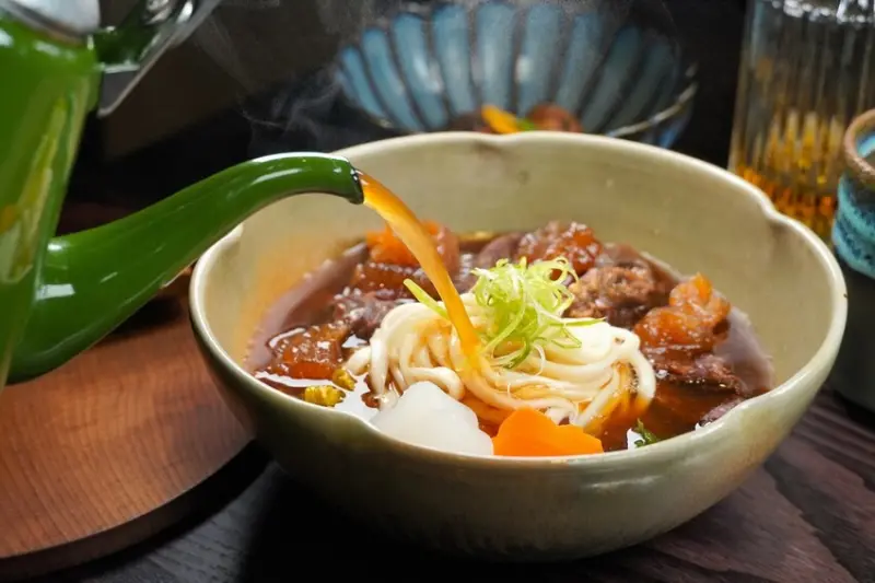 台中美食｜三生有幸 google5.0評價精品牛肉麵 別錯過老饕必點的油封鴨腿