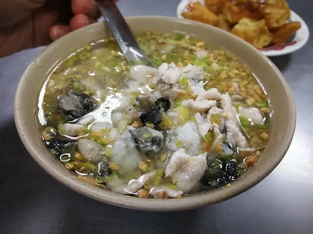 大勇街無名鹹粥｜2022米其林必比登推薦美食｜台南最棒早餐 @TISS玩味食尚