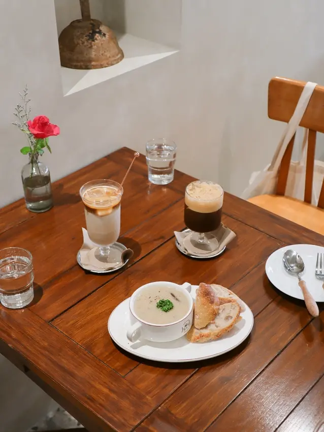 花店與咖啡廳的溫柔結合 信義安和花店咖啡廳