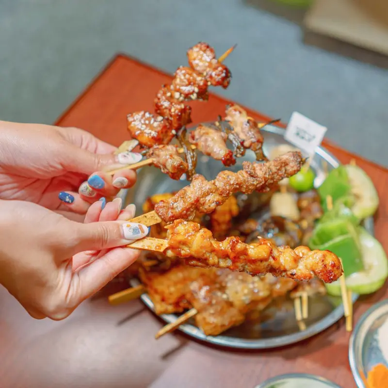 金賓調酒、還能玩彈珠台賺免費餐點，輔大旁平價美味串燒 | 【新北 新莊區】UNCLE RAY 串燒·牛飲·咖喱 新莊輔大店