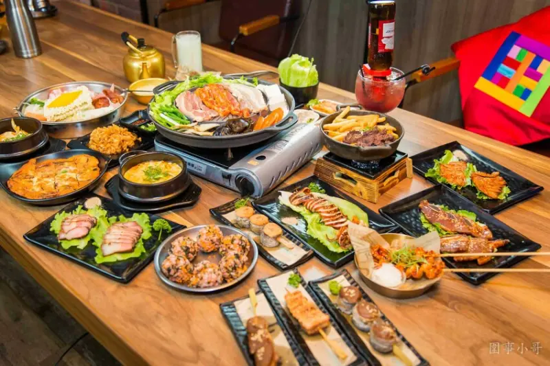 中壢威尼斯美食推薦-賓屋韓國小酒館！各式各樣的韓式料理吃到飽啊～酒單豐富而且還有超可愛的樂磕深水炸彈啦～請切記開車不喝酒喝酒不開車喔大家！(邀約)