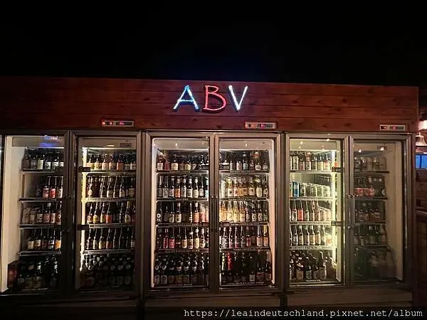 台北大安東區忠孝敦化餐酒館推薦！ABV加勒比海餐酒館擁有300款世界精釀，特色餐點很推薦朋友聚餐來這吃！