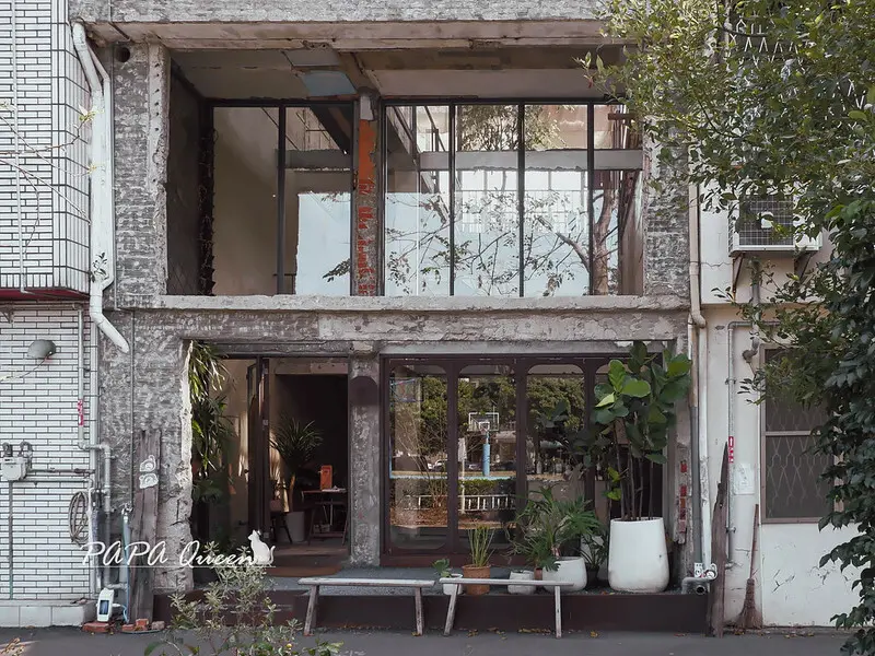 台中市南屯區Mountaintown Liming 貓燙黎明－廢墟系咖啡館在呼吸，黎明新村咖啡館