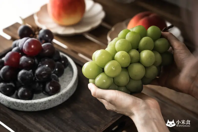 星星鮮果+｜串串逸品。難敵帝王珍果的魅力｜晴王麝香葡萄｜岡山貓眼葡萄｜中秋禮盒推薦