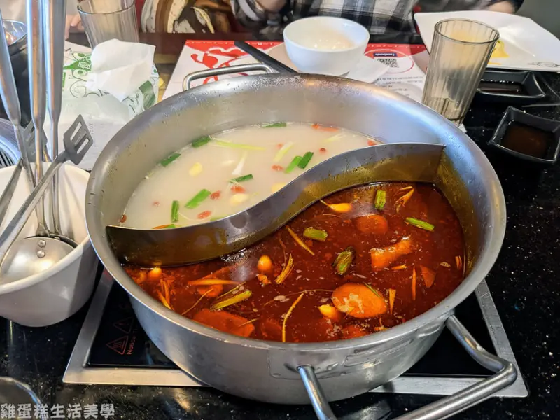 【新竹食記】小蒙牛頂級麻辣養生鍋hotpot(新竹晶品城店) - 高CP值吃到飽火鍋，有哈根達斯就給讚
