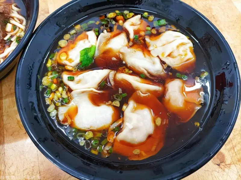 【台中市清水區】清水牛肉麵｜新口味擀麵旁｜附近有收費停車場