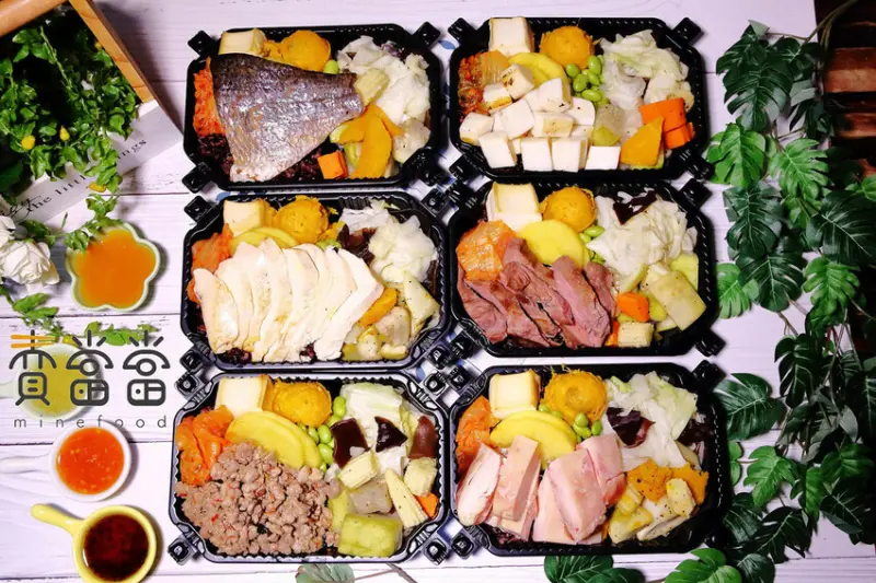 外食小資族必看！桃園好吃低卡餐盒，少油少鹽無味精好吃無負擔，外帶生意非常好，建議先LINE預約