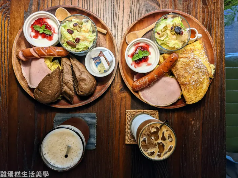 【高雄食記】和好珈琲店 - 宮崎駿世界的復古咖啡館，待一個下午都不浪費