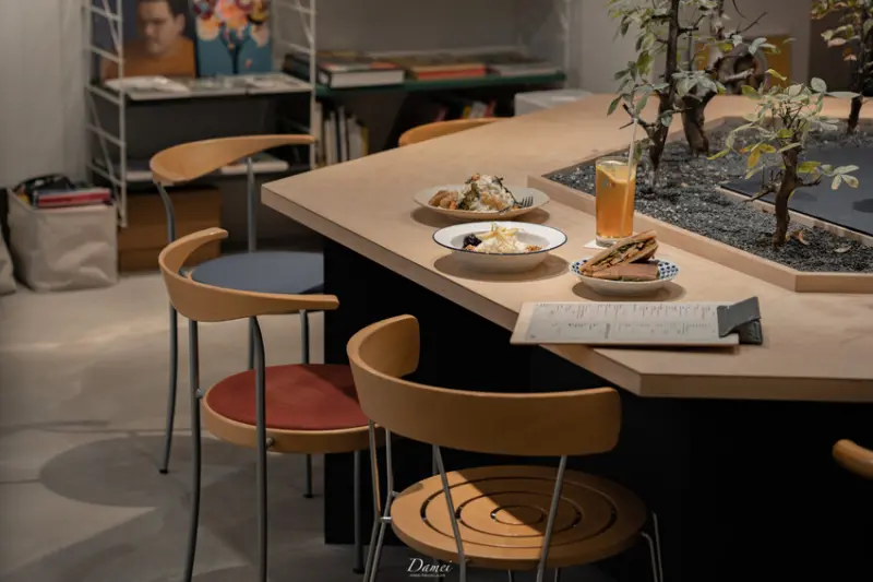 台北大安｜Fizz Lab 肥滋-東北大餅做成美式風格，一次中西創意飲食饗宴 - 大妹吃太飽