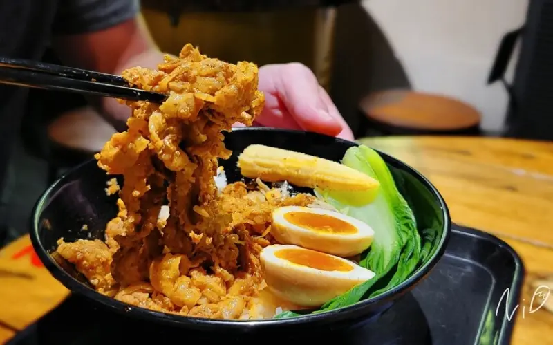 [台南東區]溢湘涺My Huo Go。泰式綠咖哩煲湯/香辣蟹味牛肉香米蓋飯/恐龍美祿