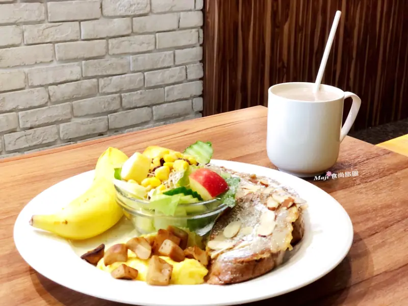 東湖早午餐 隱藏巷弄內的小樹天然早午餐 文湖線捷運葫洲站天然食材健康養生早午餐 