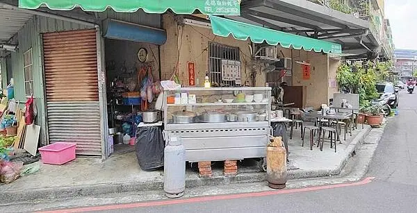 【板橋美食】正宗麵線｜隱身在狹小巷弄裡的爆大量無招牌美食