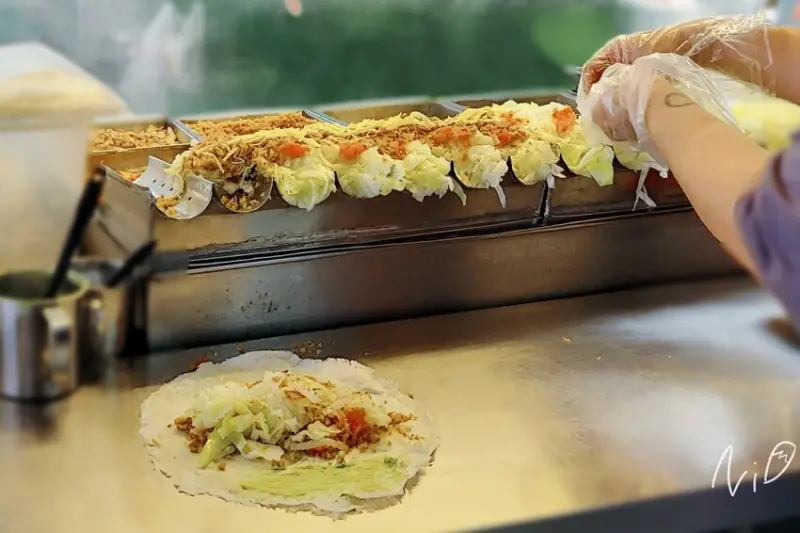 [南投竹山]竹山50年老店春捲潤餅。連興宮廣場內超好吃的潤餅!!(已歇業)