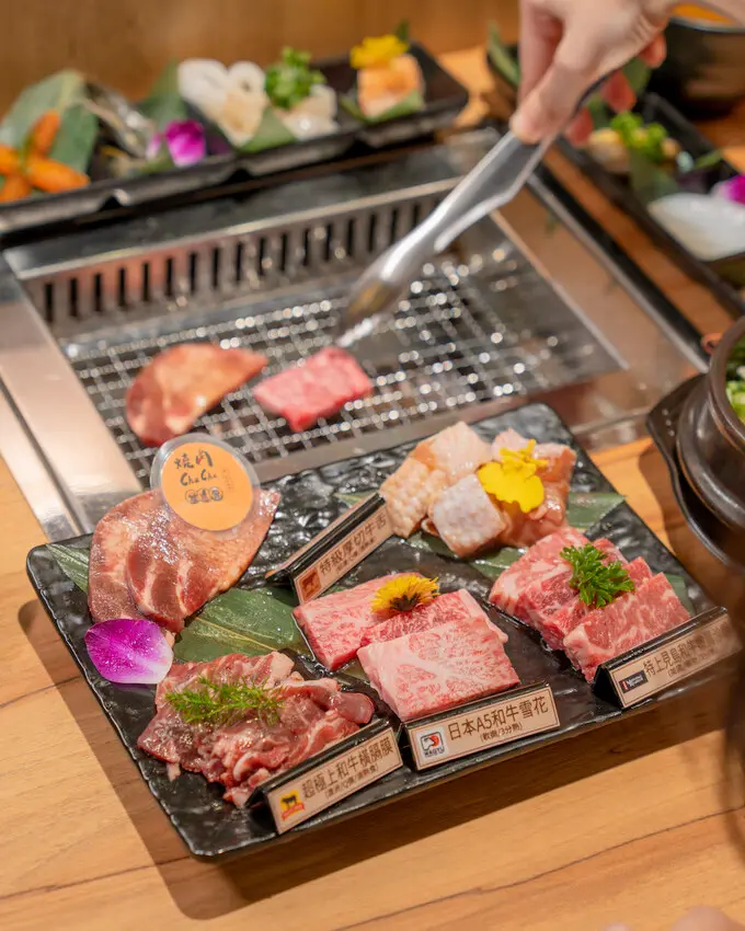 一個人也可以吃燒肉，不用千元就可以吃到世界三大和牛｜燒肉ChaCha 個人和牛燒肉 · 算命的說我很愛吃
