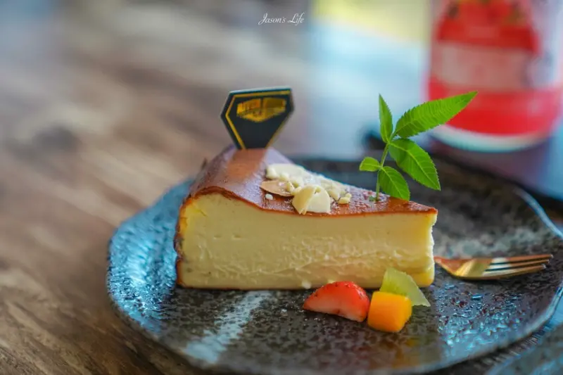 龜山島海景第一排宜蘭咖哩廳：川岩 River Stone Coffee/ WalkerLand窩客島整理提供 未經許可不可轉載