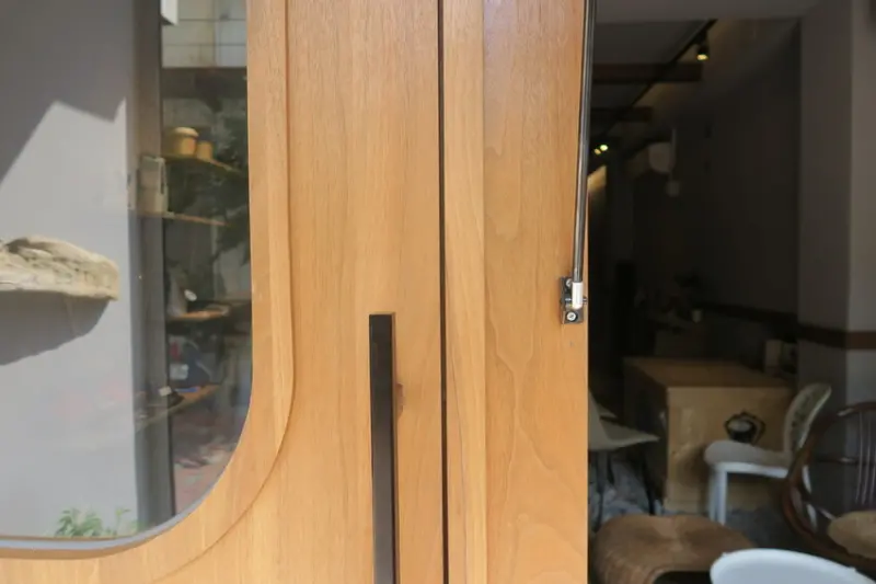 【台南 中西區】青年路巷弄深夜咖啡恬逸沙灘 早午餐、咖啡廳、酒吧一次滿足