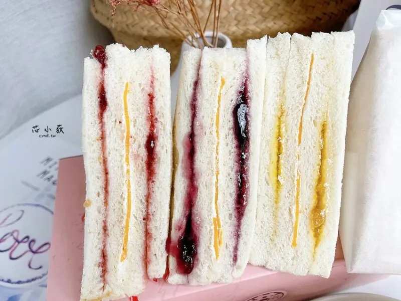 洪瑞珍餅店 進化北路分店，台中超人氣伴手禮，必買的有名三明治25元起，七種口味大解析- Cyndi loves享食天堂